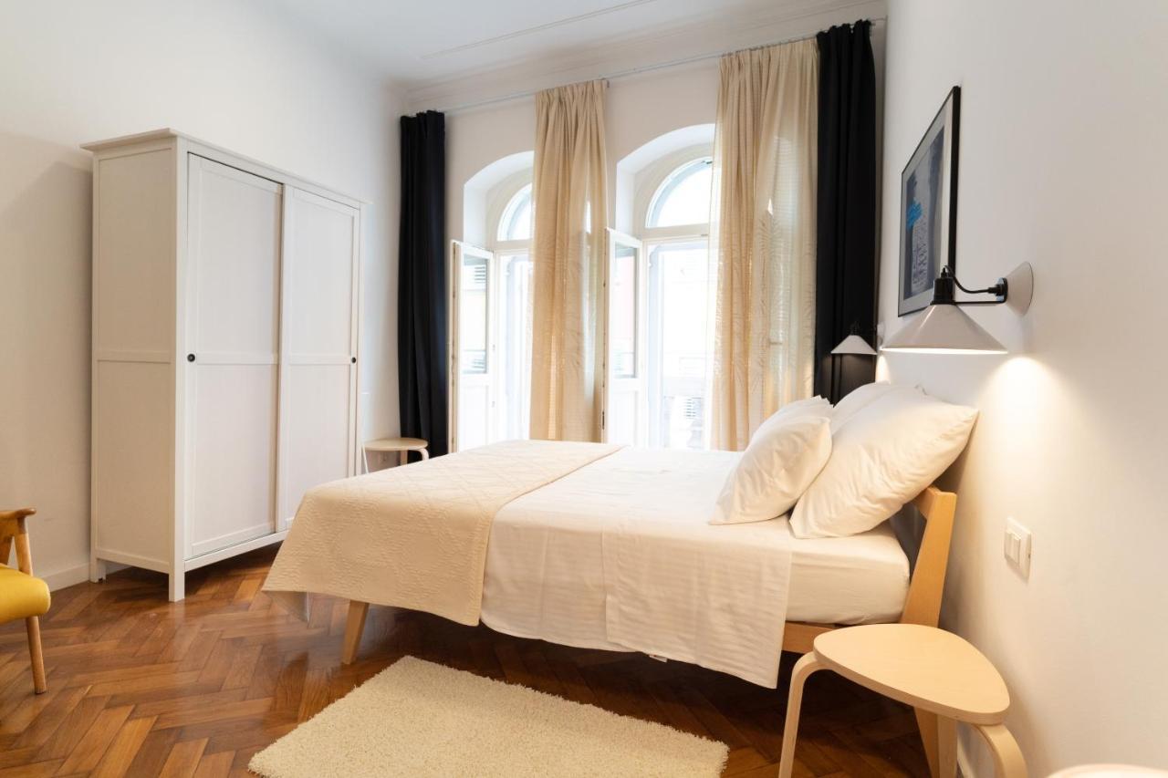 Mimi Carera Apartment & Room 罗维尼 外观 照片