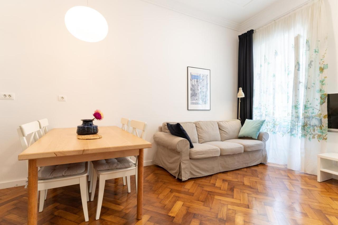 Mimi Carera Apartment & Room 罗维尼 外观 照片