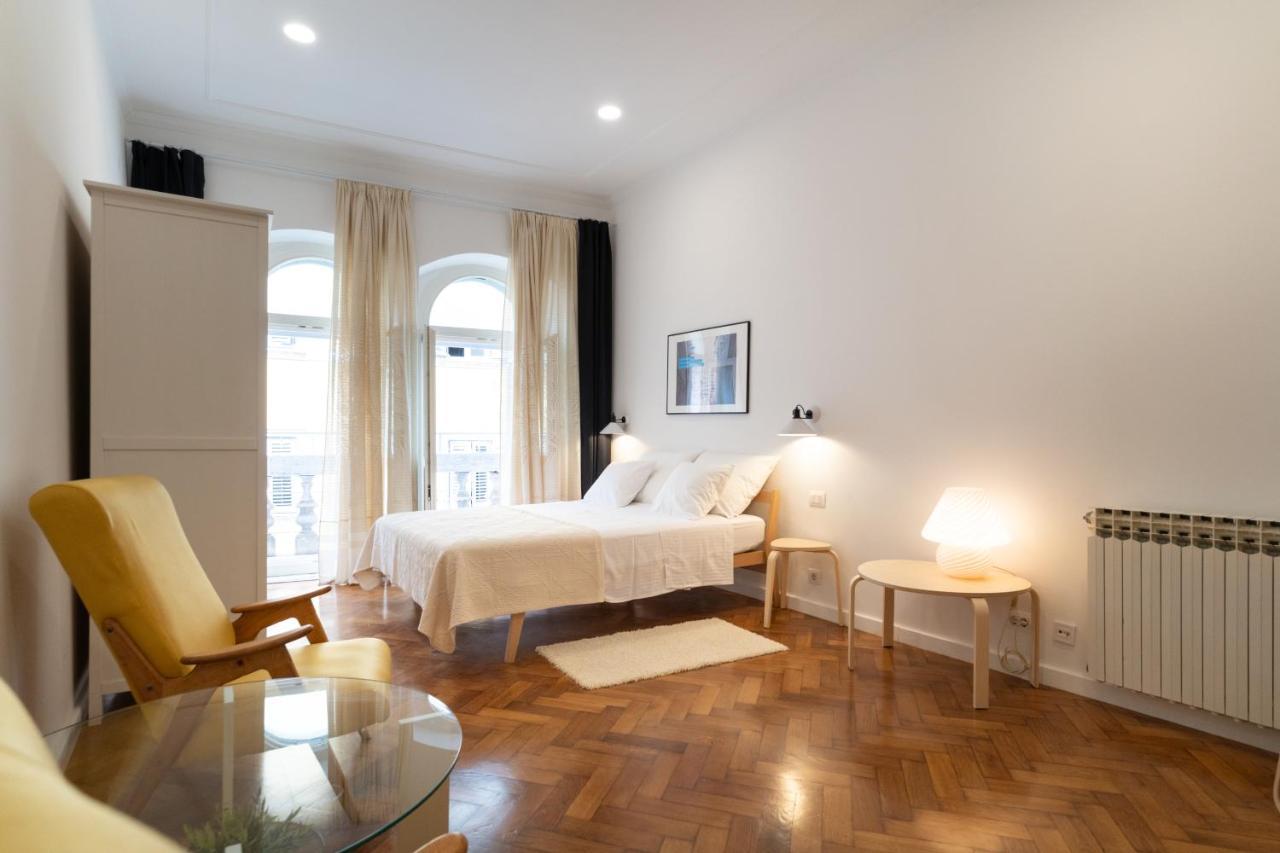 Mimi Carera Apartment & Room 罗维尼 外观 照片