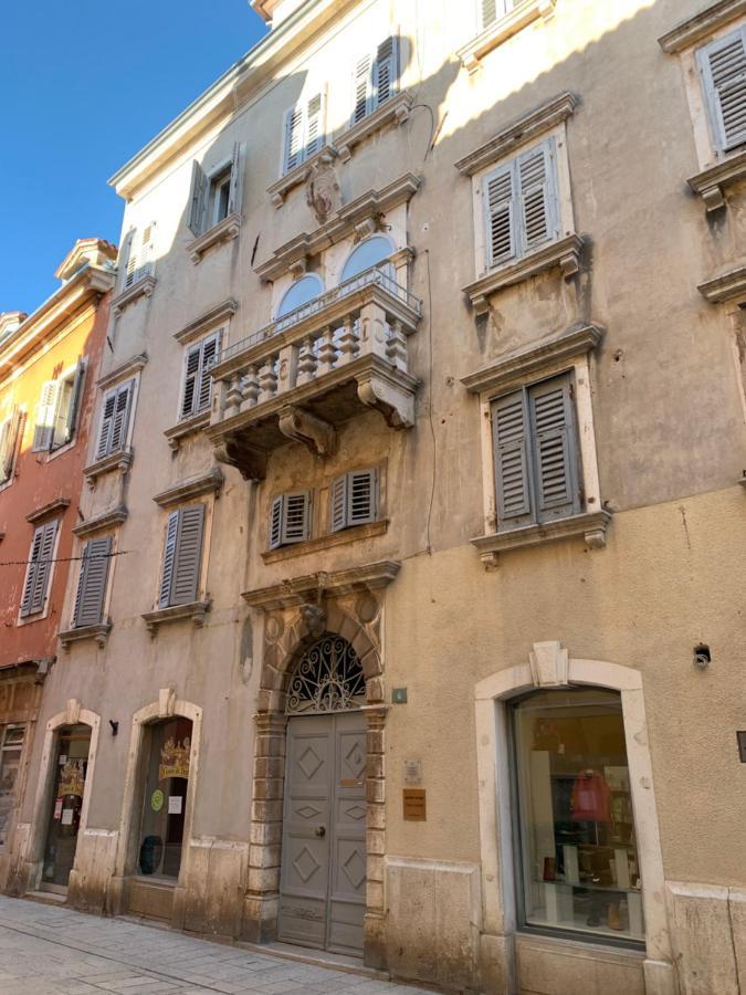 Mimi Carera Apartment & Room 罗维尼 外观 照片